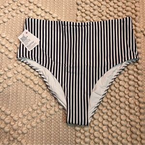 Lululemon BLUE and white waterside high waist swim bottom